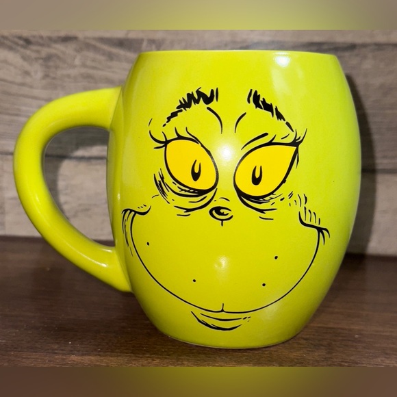 Super Cute Dr. Seuss GRINCH Naughty Or Nice Oval Ceramic 18oz Mug - NEW - Picture 5 of 10